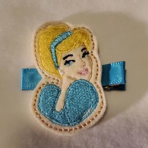 NEW DISNEY'S PRINCESS CINDERELLA NO. 3 FELT HAIR CLIPPY